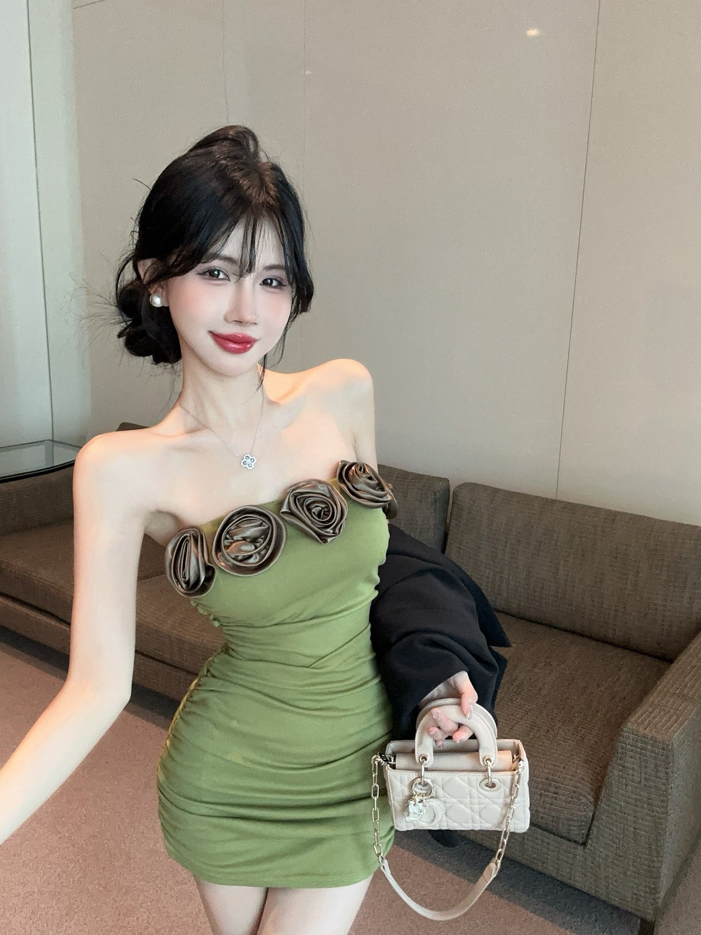 Three-dimensional flower pure sexy dress one shoulder high-end design slimming vest short skirt R3714