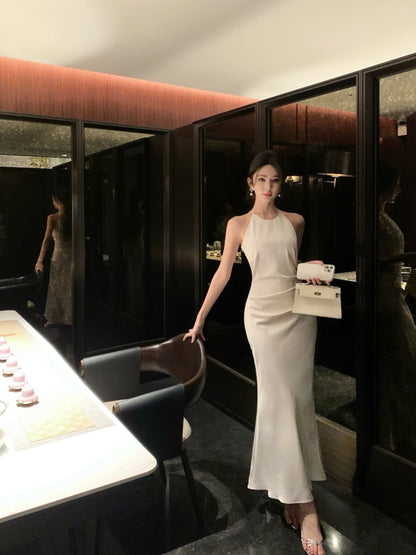 Sexy satin halter neck dress, elegant waist, slimming, hip-wrapped fishtail gentle dress R1460