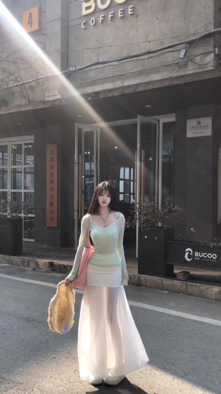 2025 Cool and Relaxed Wear Set Green Long-sleeved T-shirt Vest Skirt Three-piece Set R0497