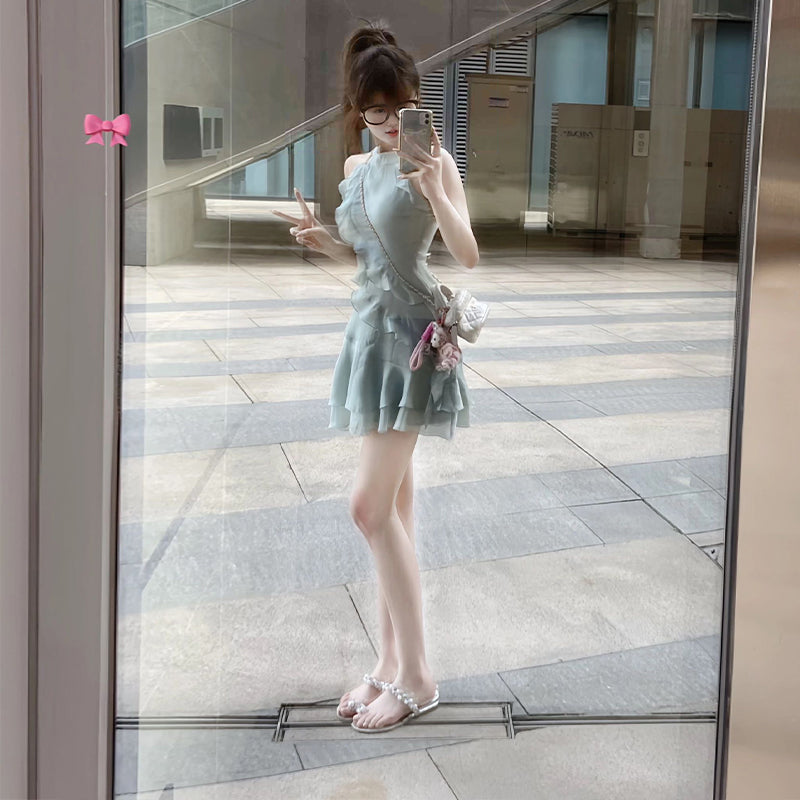 Gentle temperament ruffled sleeveless halter dress unique waist A-line short skirt R0493