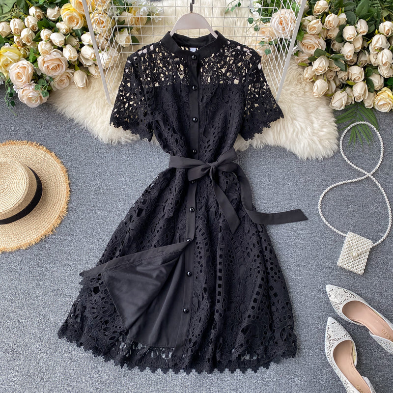 French retro lady temperament dress skirt scheming hollow lace short-sleeved dress R2165