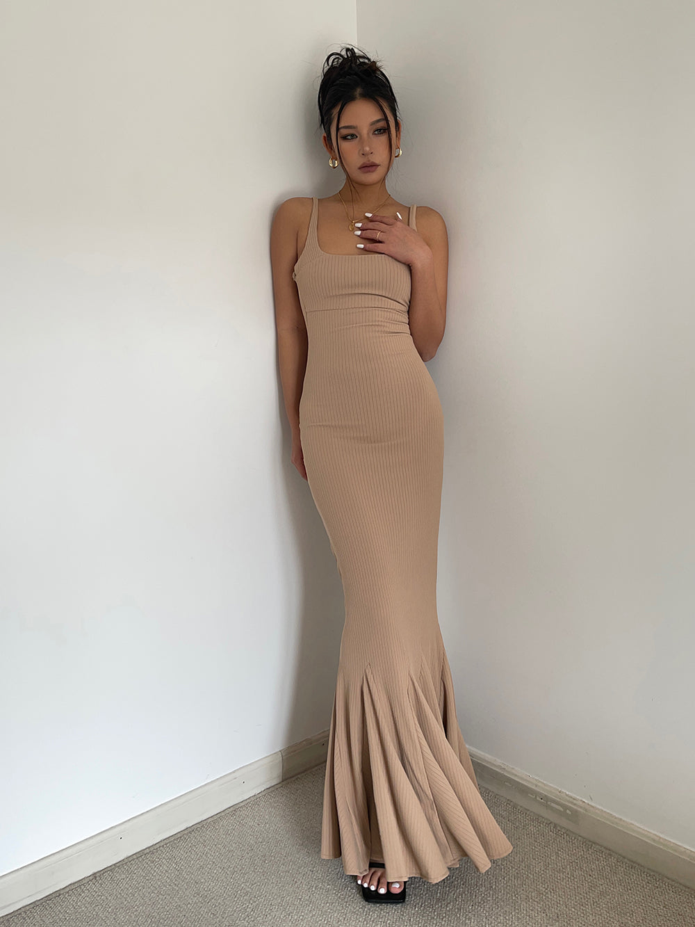 Sexy backless waisted hip dress hot girl slim fit show body holiday long dress R3076