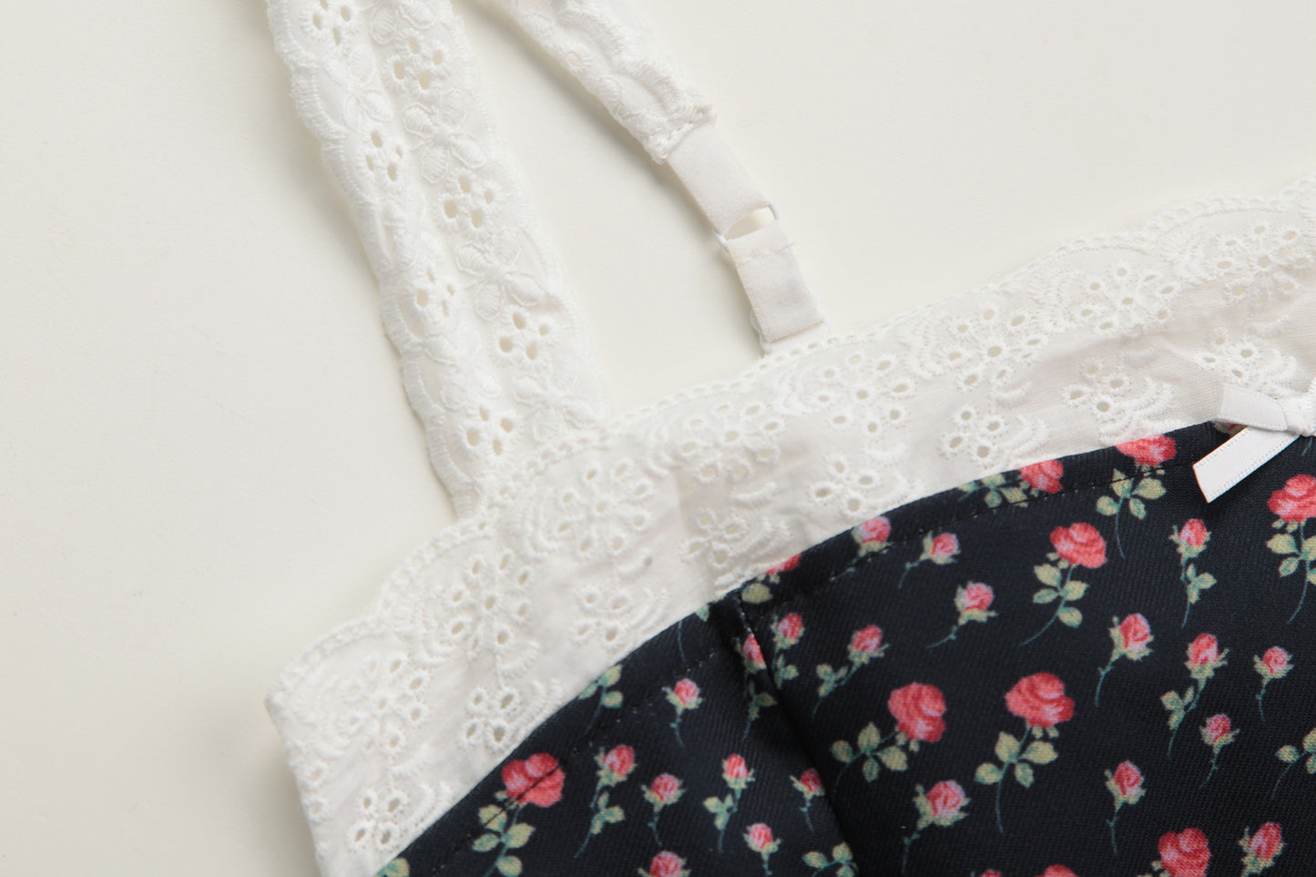 French lace suspenders floral dress 2025 summer new style slim fit temperament slim hip skirt R3096