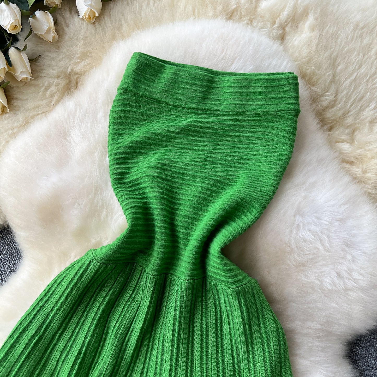 High-end holiday knitted long skirt sexy waist slimming temperament tube top dress R2272