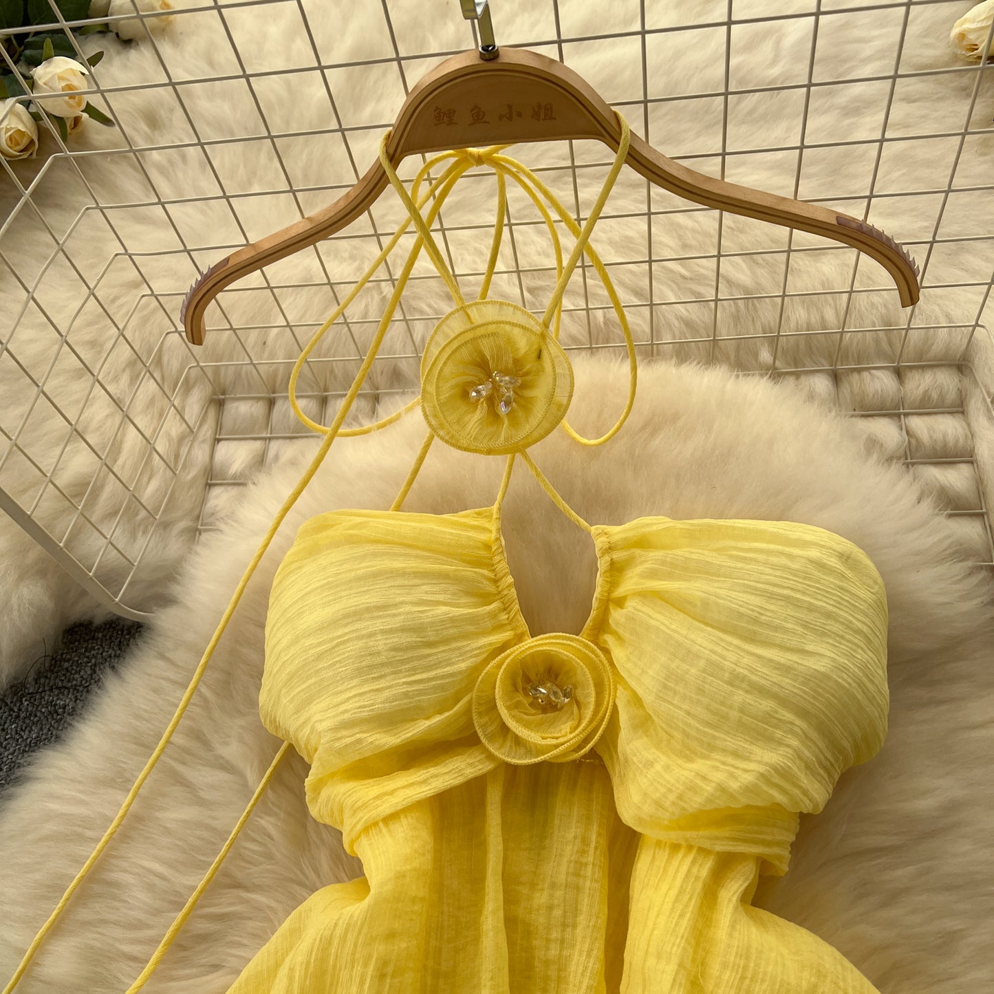 Holiday dress hollow chest-revealing halter neck suspender three-dimensional flower long dress R2336