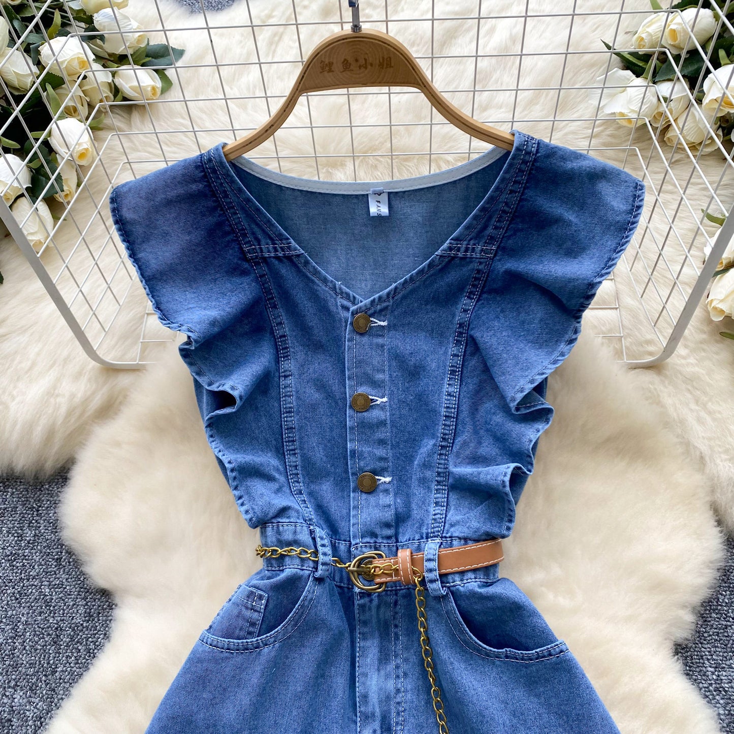 French retro V-neck ruffled single-breasted waist slimming over-the-knee denim dress R2350
