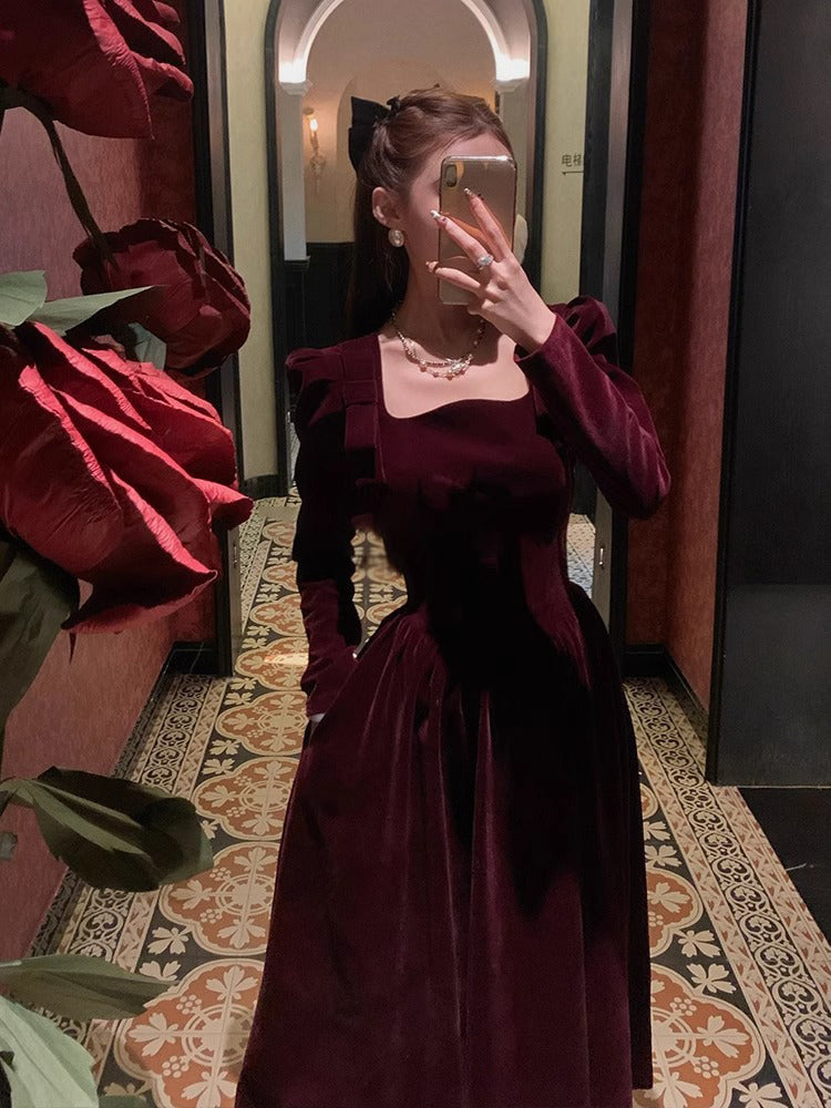 Birthday dress high-end Hepburn style niche high-end temperament square collar dress R1807