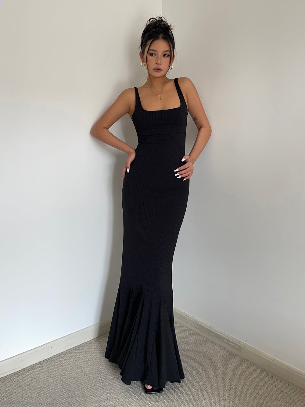 Sexy backless waisted hip dress hot girl slim fit show body holiday long dress R3076