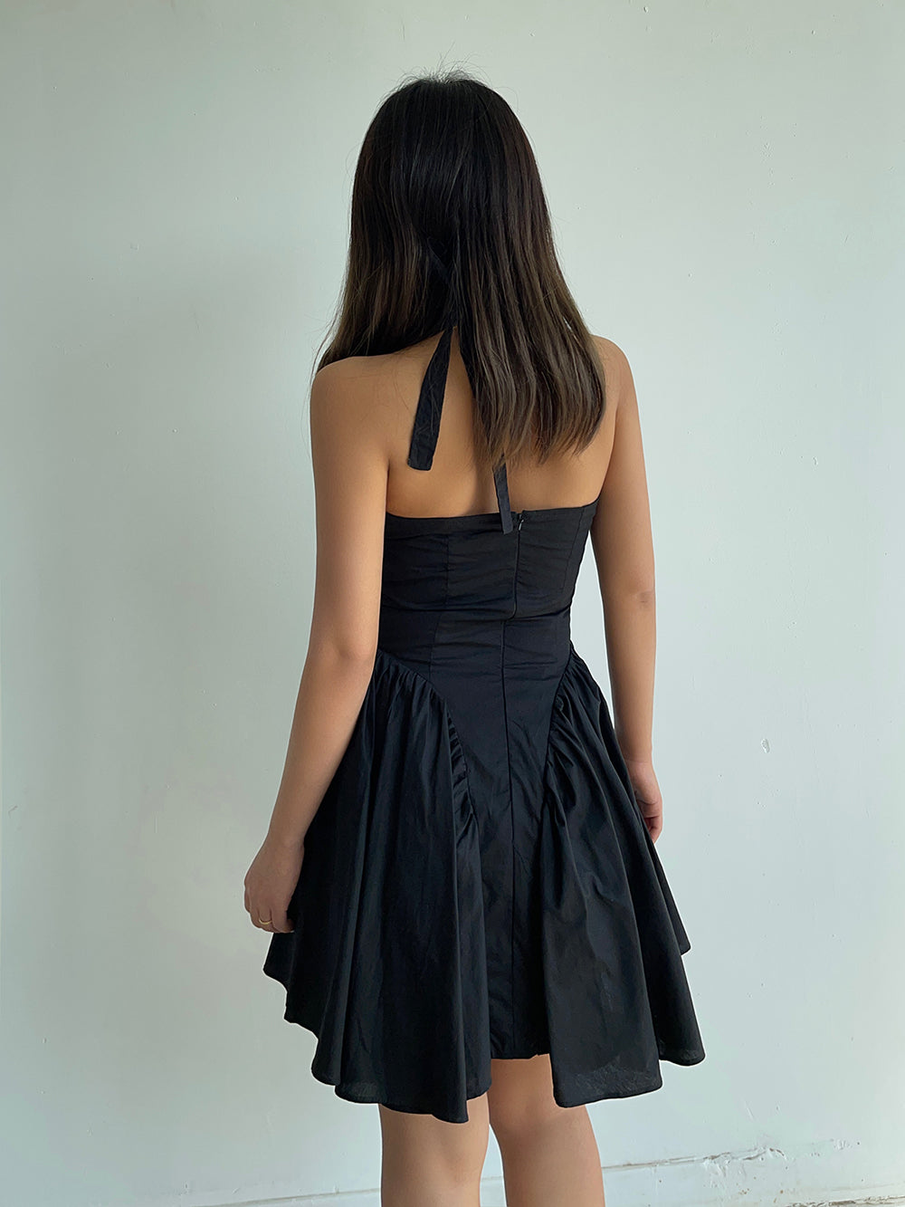 High-cold black halter neck dress 2025 new style women's summer little black dress R3079