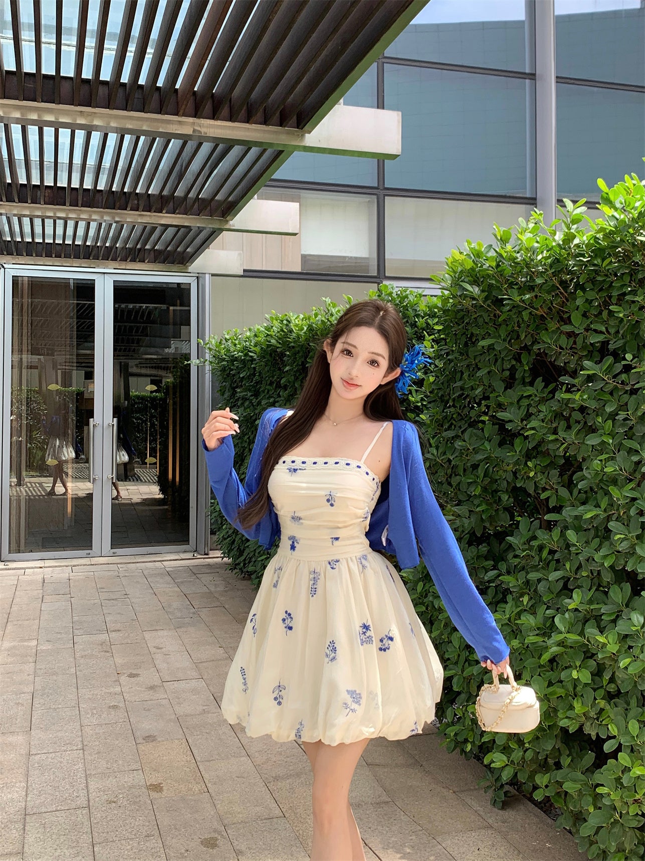 Blue floral suspender dress gentle temperament beautiful waist bud short skirt R0784