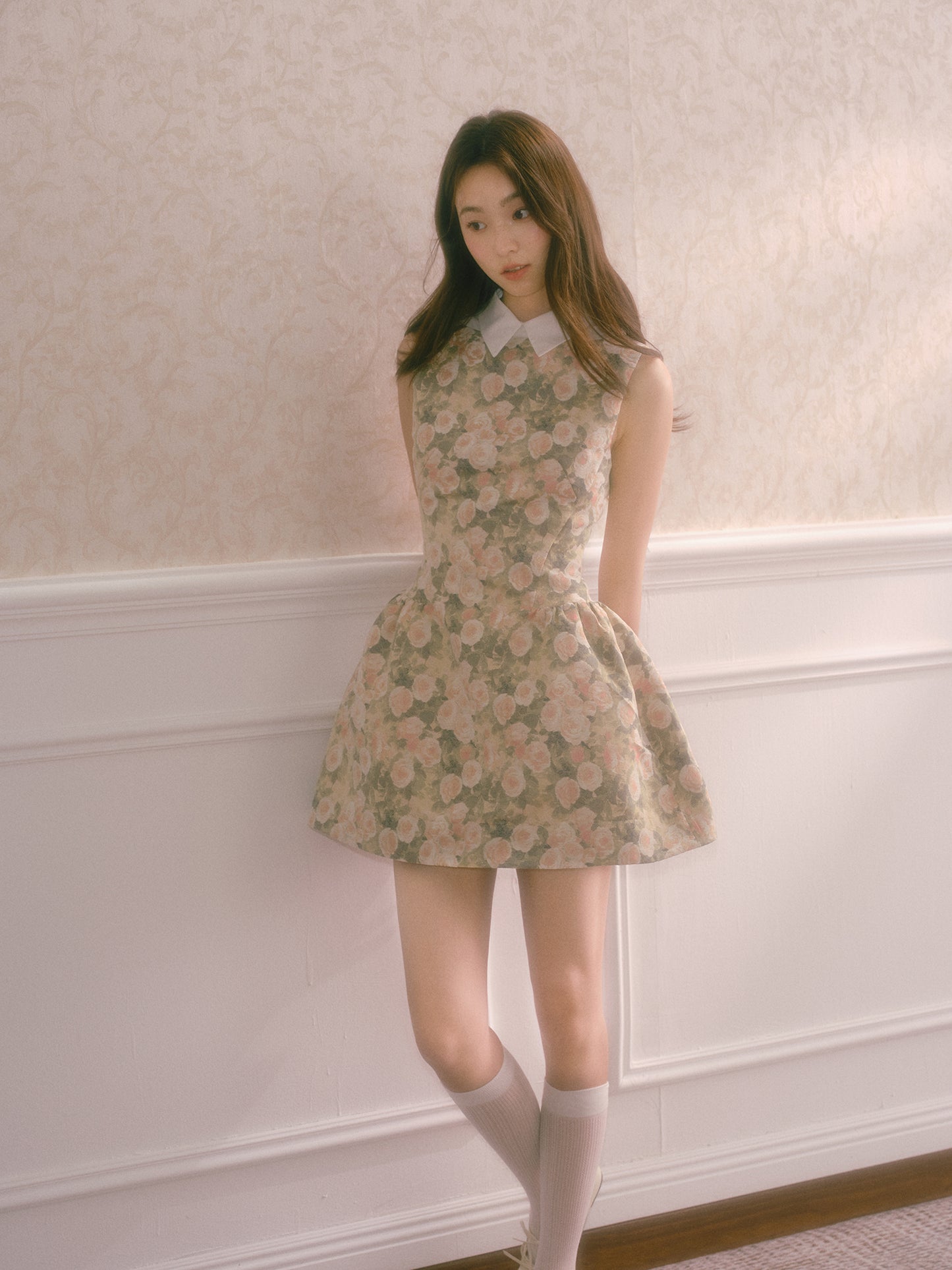 Rose Oil Painting Shirt Collar Sleeveless Dress Qianjinfeng Puffy Slim Waist Vest Dress R5134