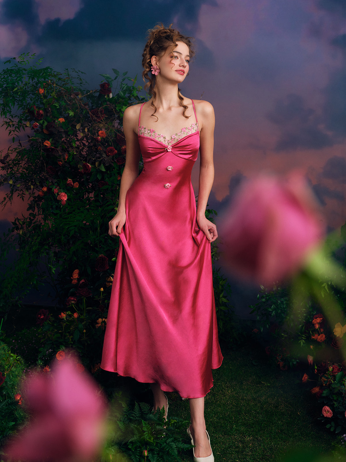 French romantic temperament drape satin suspender dress long skirt homecoming dress R5122