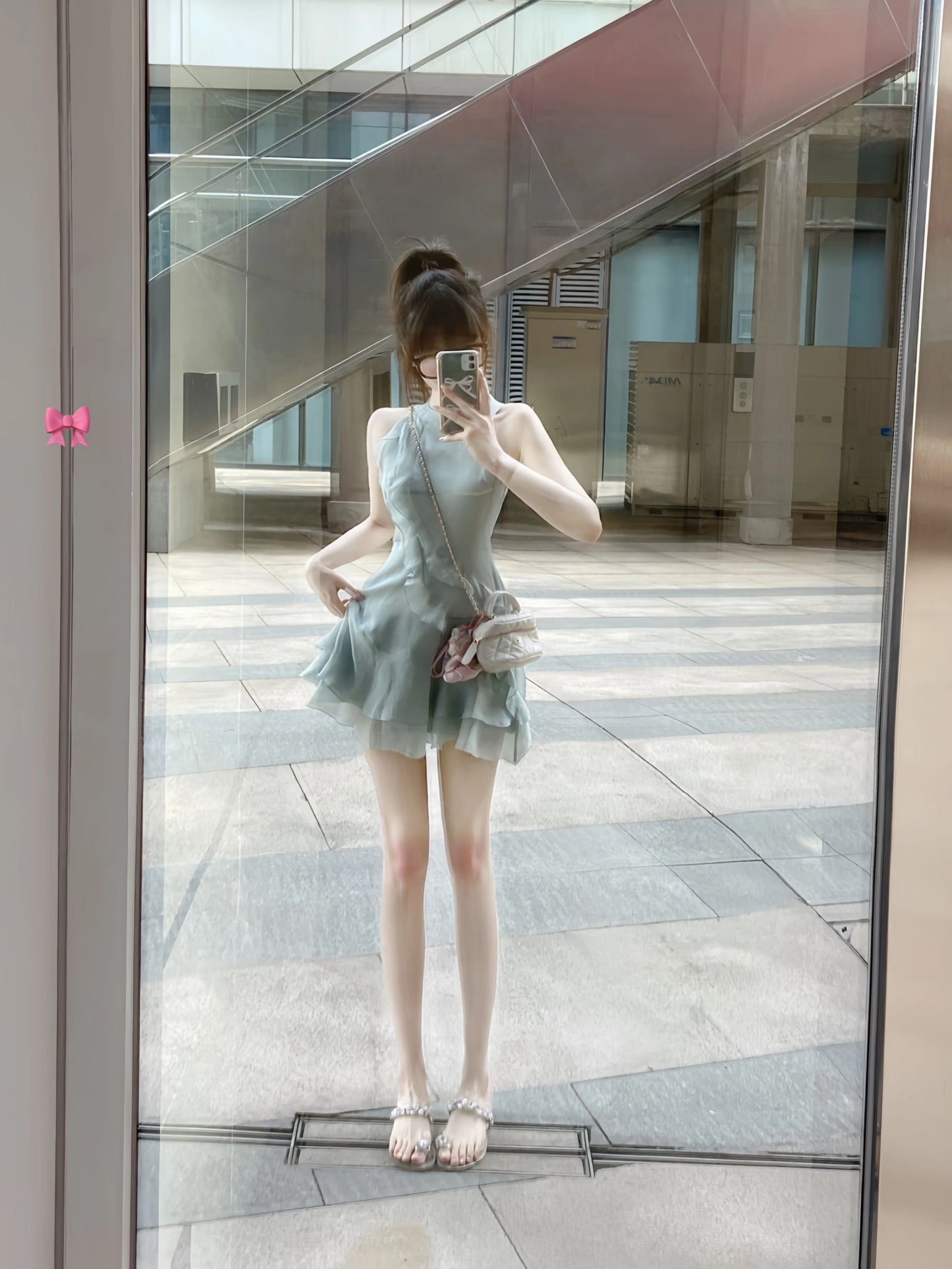 Gentle temperament ruffled sleeveless halter dress unique waist A-line short skirt R0493