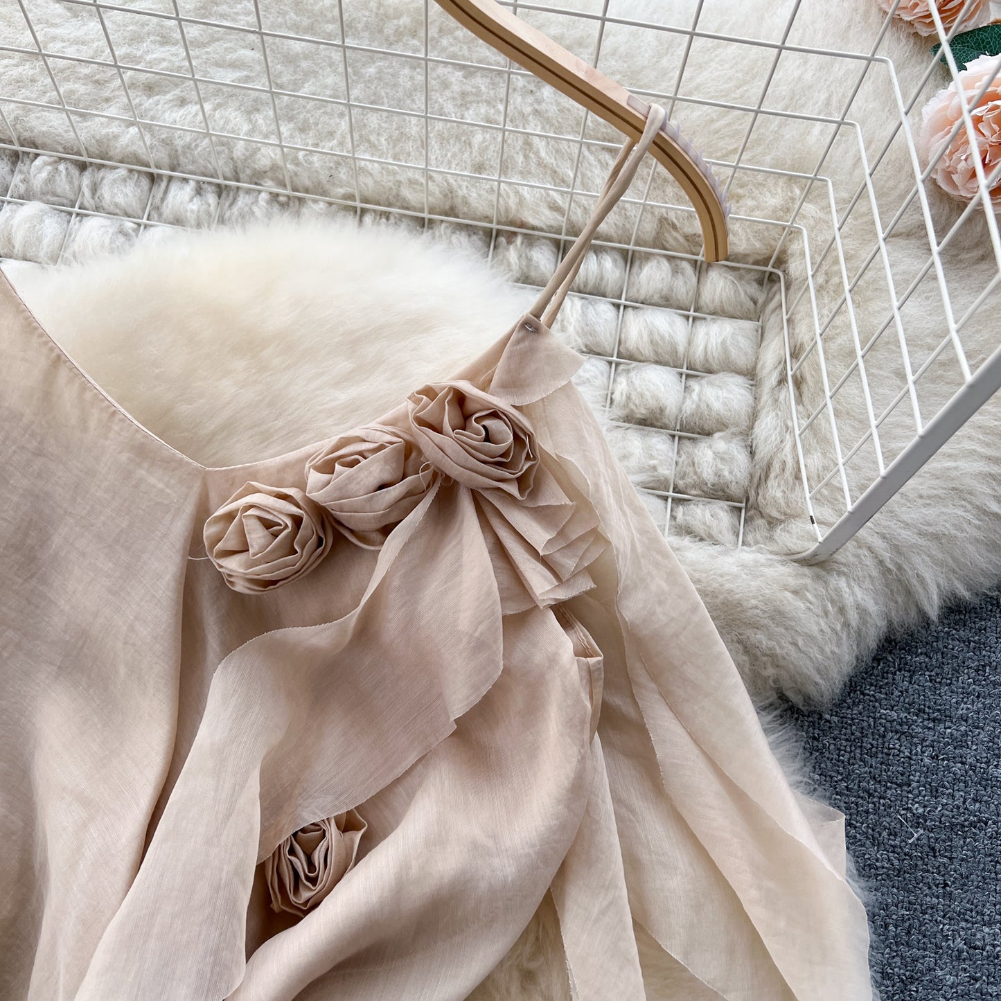 French sleeveless suspender dress 2025 new slim three-dimensional flower chiffon long skirt R2355