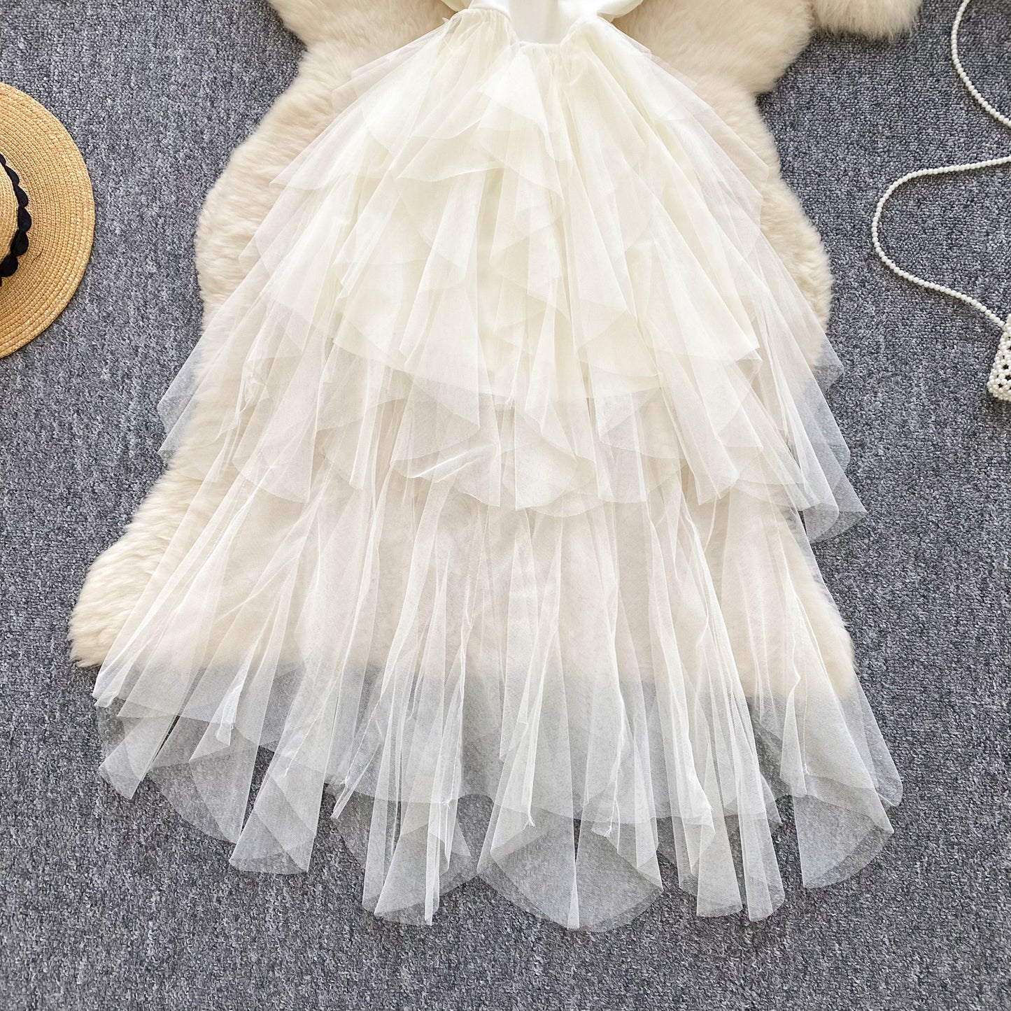 High-grade lace suspenders waist mesh puffy dress French style slim holiday long dress R2349