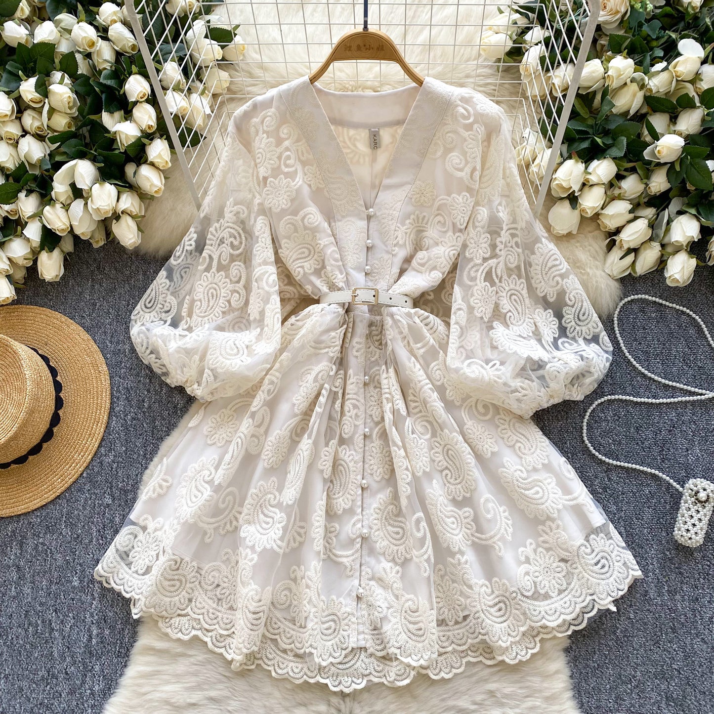 French court style V-neck lantern sleeves embroidered waist slimming A-line elegant dress R2146