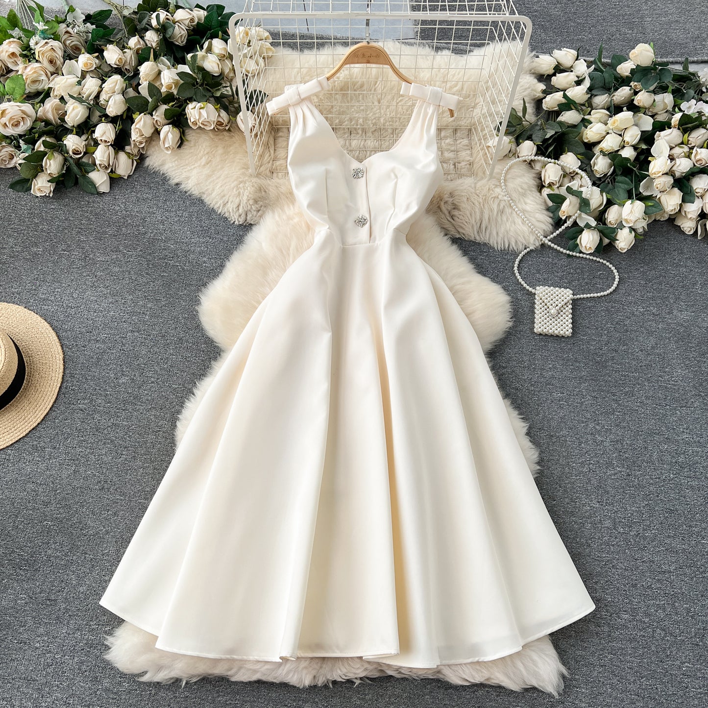 Banquet high-end palace style dress temperament V-neck waist slimming exquisite dress R2148