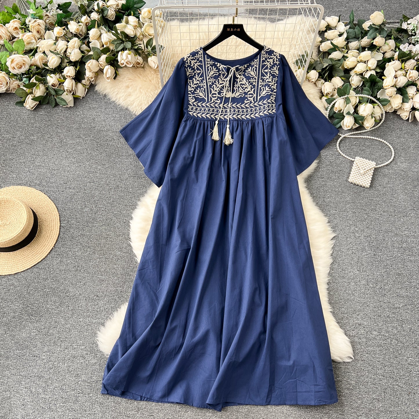 Plus size women's clothing 2025 new retro embroidery long loose slim holiday dress R2147
