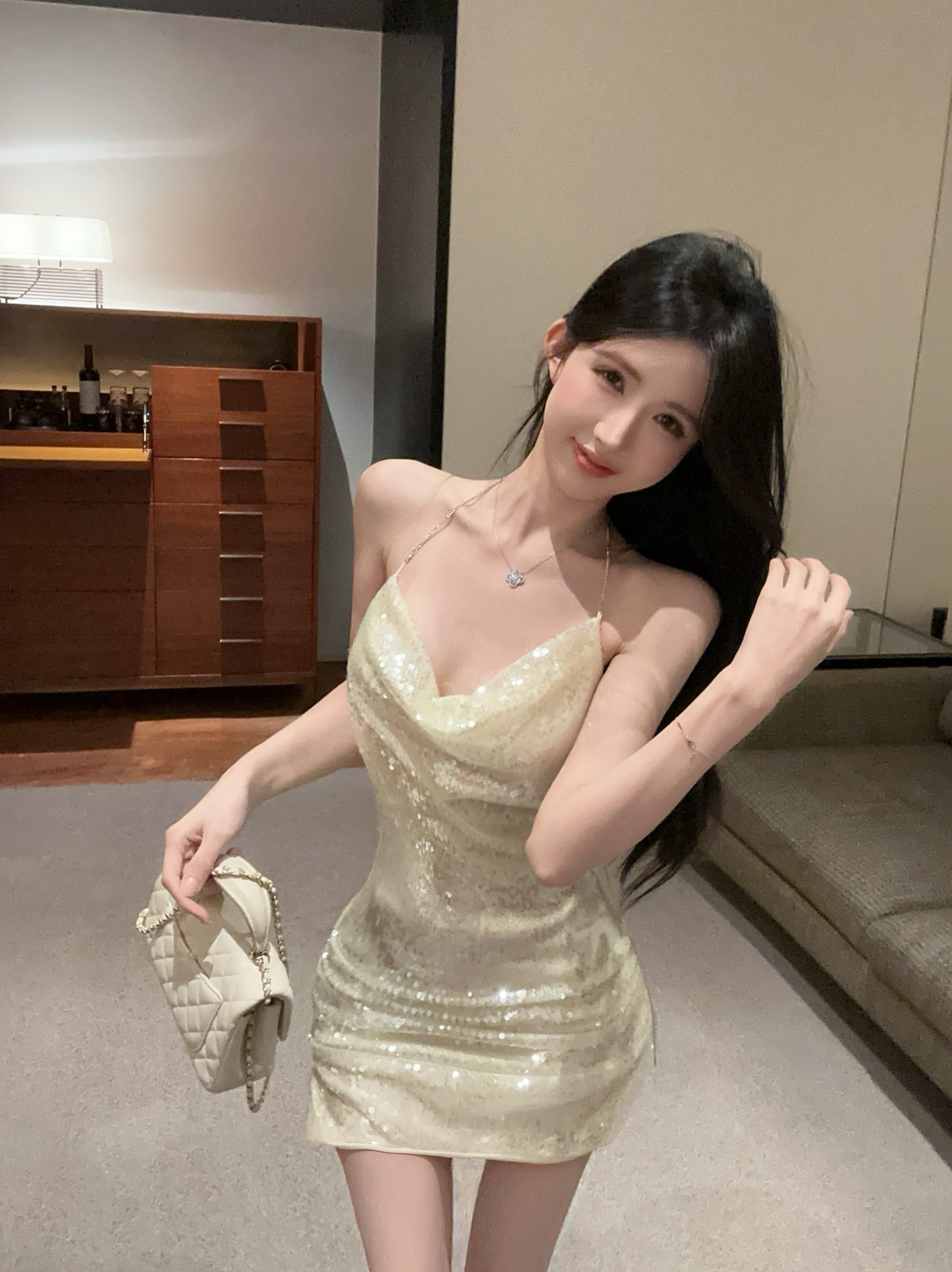 High-end halter neck open back sequined dress sexy high waist temperament slim fit dress R3794