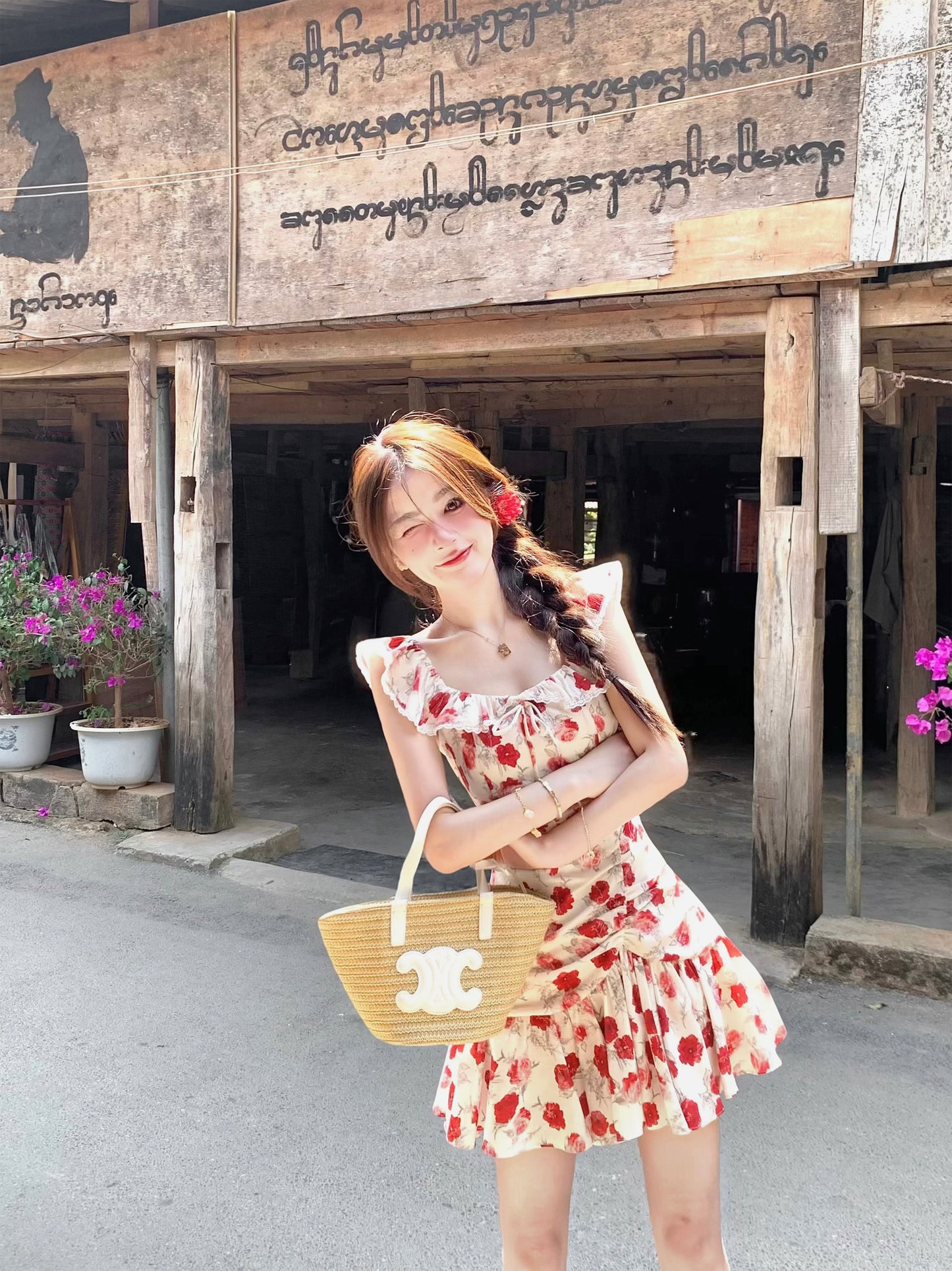 Holiday white retro red floral dress waist summer beautiful small flying sleeves dress R3824