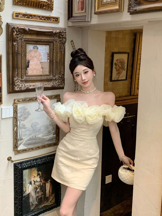 Sexy off-the-shoulder dress, high-end design, slim waist, slimming and hip-hugging dress R3791