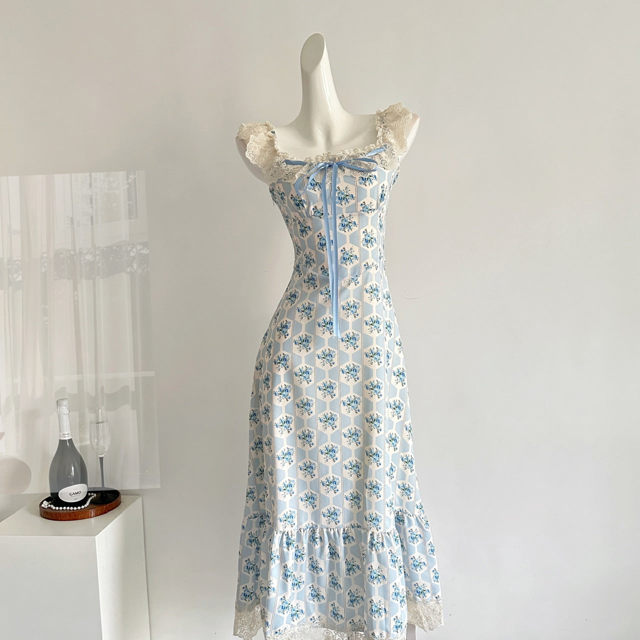 Blue lace splicing floral dress sweet cute gentle long dress R2040