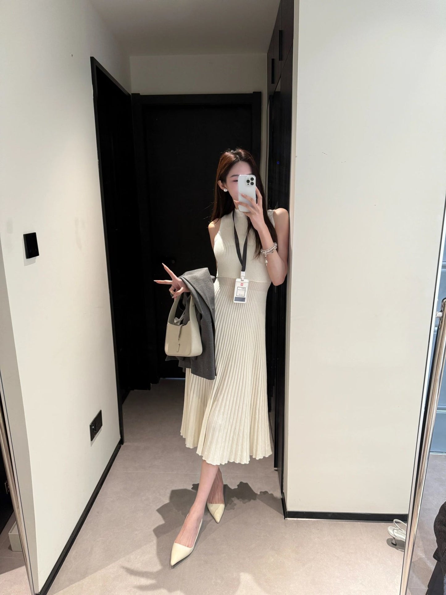 White hollow sleeveless knitted dress waist slim long skirt 2025 new R0580