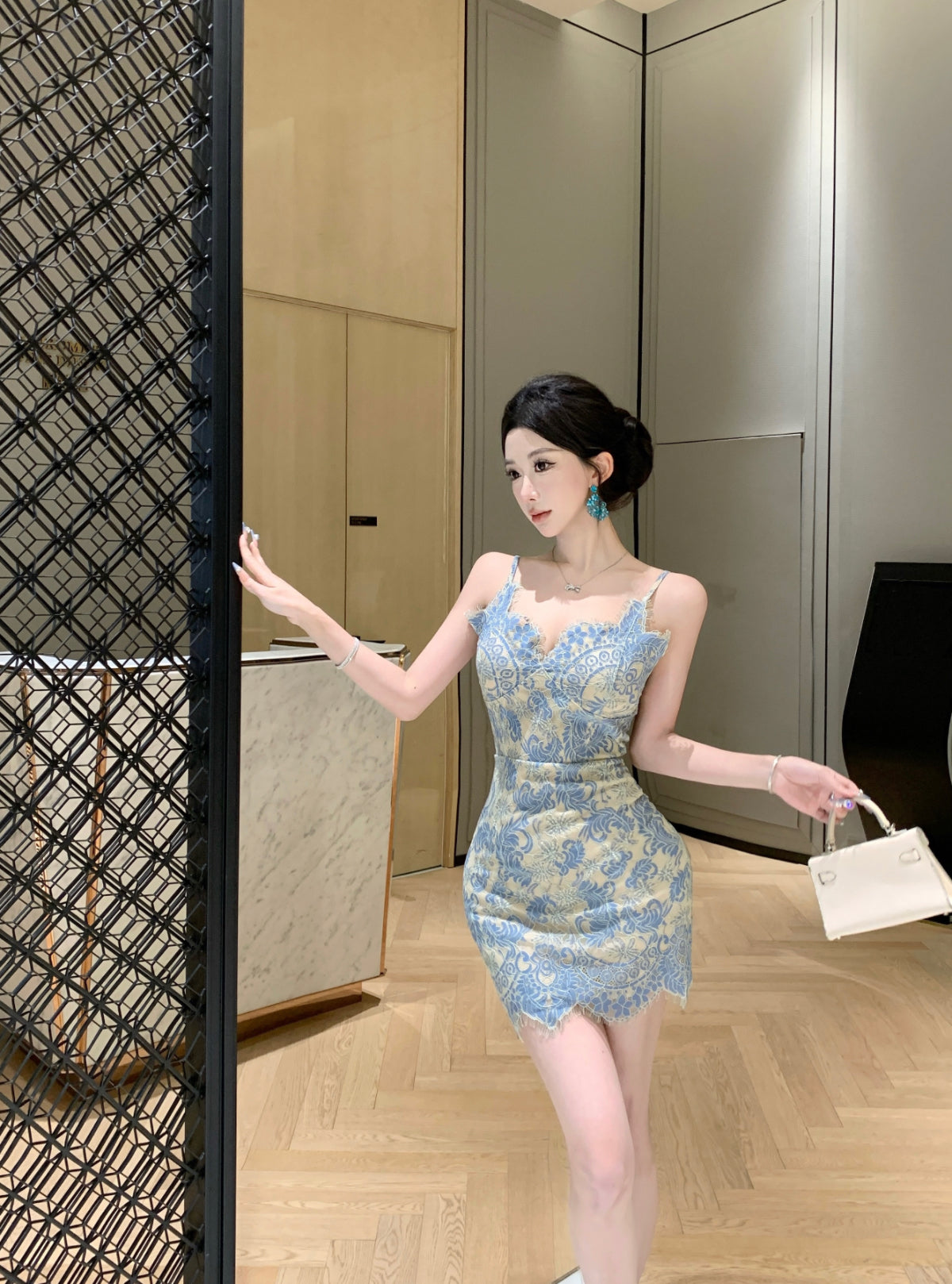 Blue suspender dress, sexy waist, slim hip skirt R0579