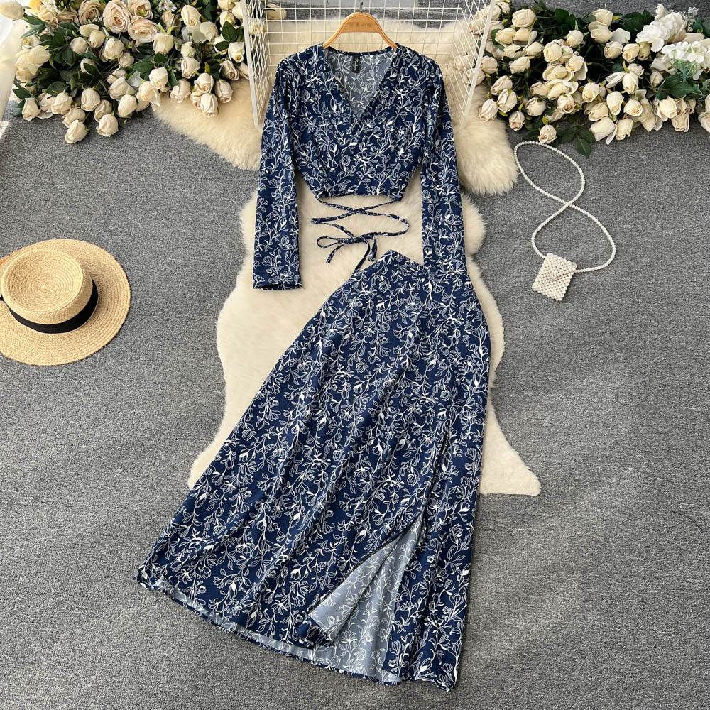 Holiday style retro floral suit long-sleeved French slim V-neck top + split skirt two-piece suit R2271