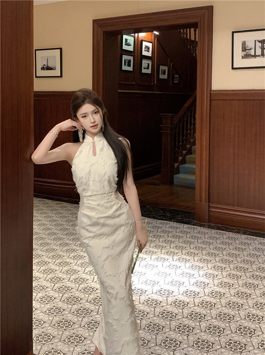 New Chinese cheongsam young style sleeveless halter neck dress 2025 new R1802