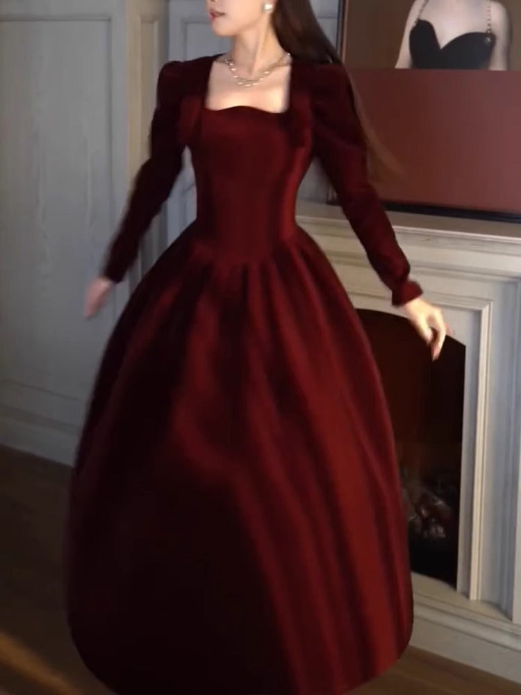 Birthday dress high-end Hepburn style niche high-end temperament square collar dress R1807