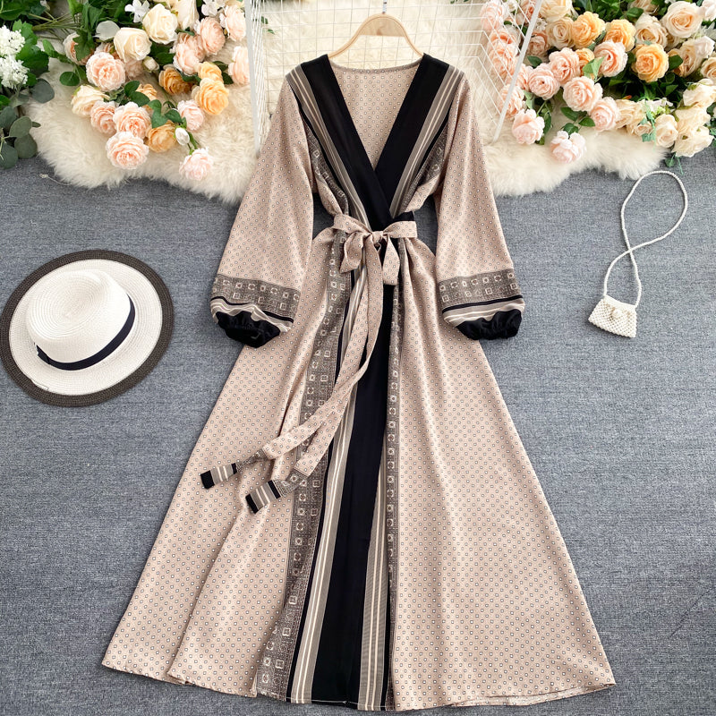 Retro printed tie waist slimming temperament V-neck fashionable bubble sleeve long dress R2154