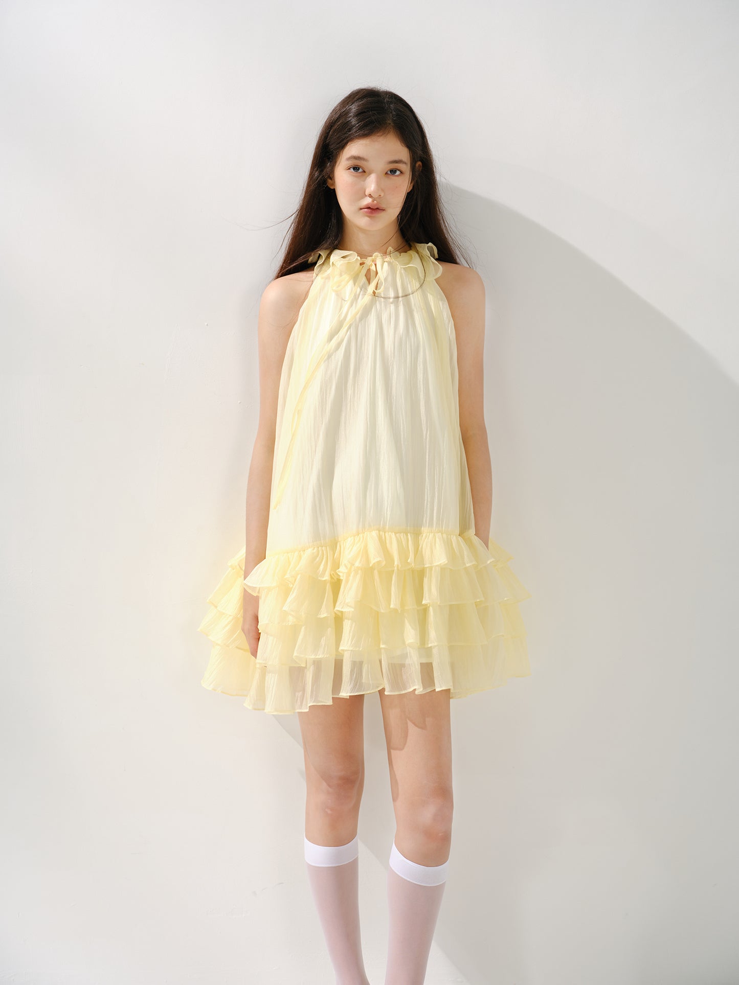 Bright yellow lace-up sleeveless dress, loose multi-layered ruffled cake skirt R5170