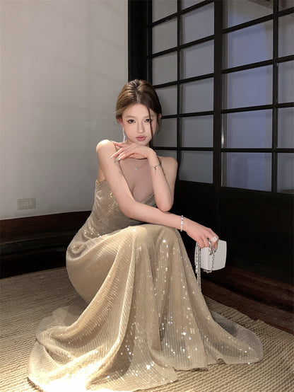 Sexy sequined suspender dress with a swaying collar, elegant waist design, high-end dress R1475