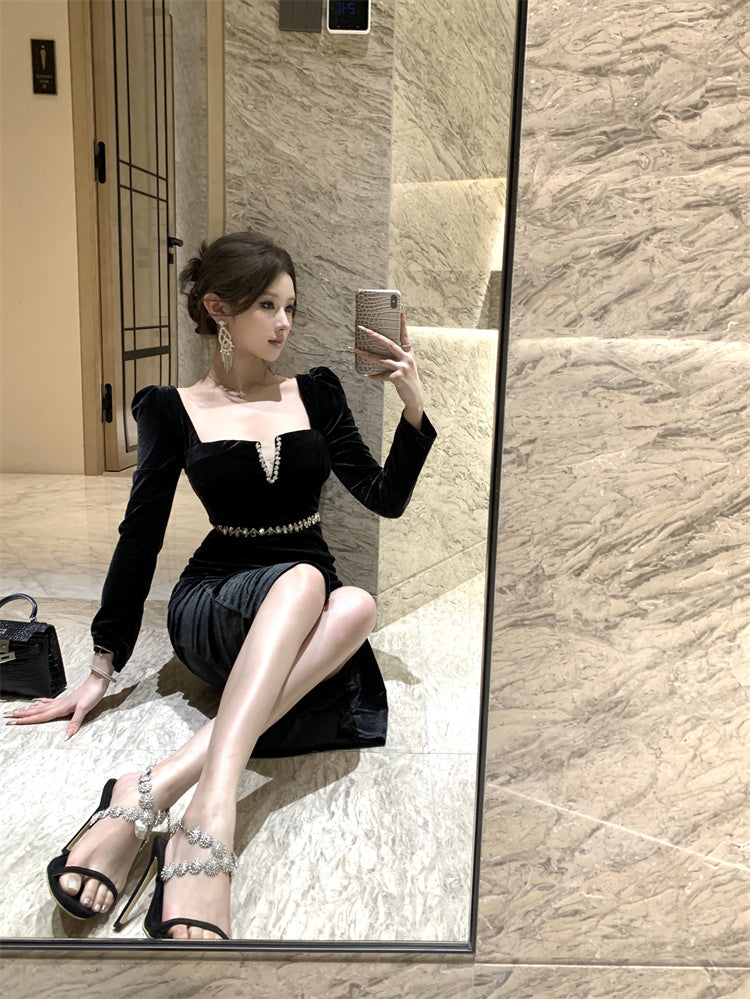 Hepburn style French black dress high-end niche temperament square neck long sleeve dress R1793