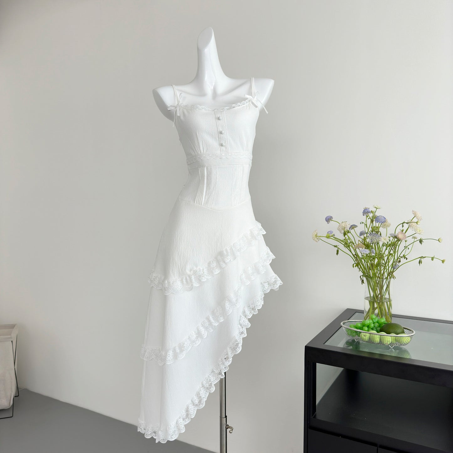 White holiday suspender dress 2025 irregular cake skirt waist long skirt R2058