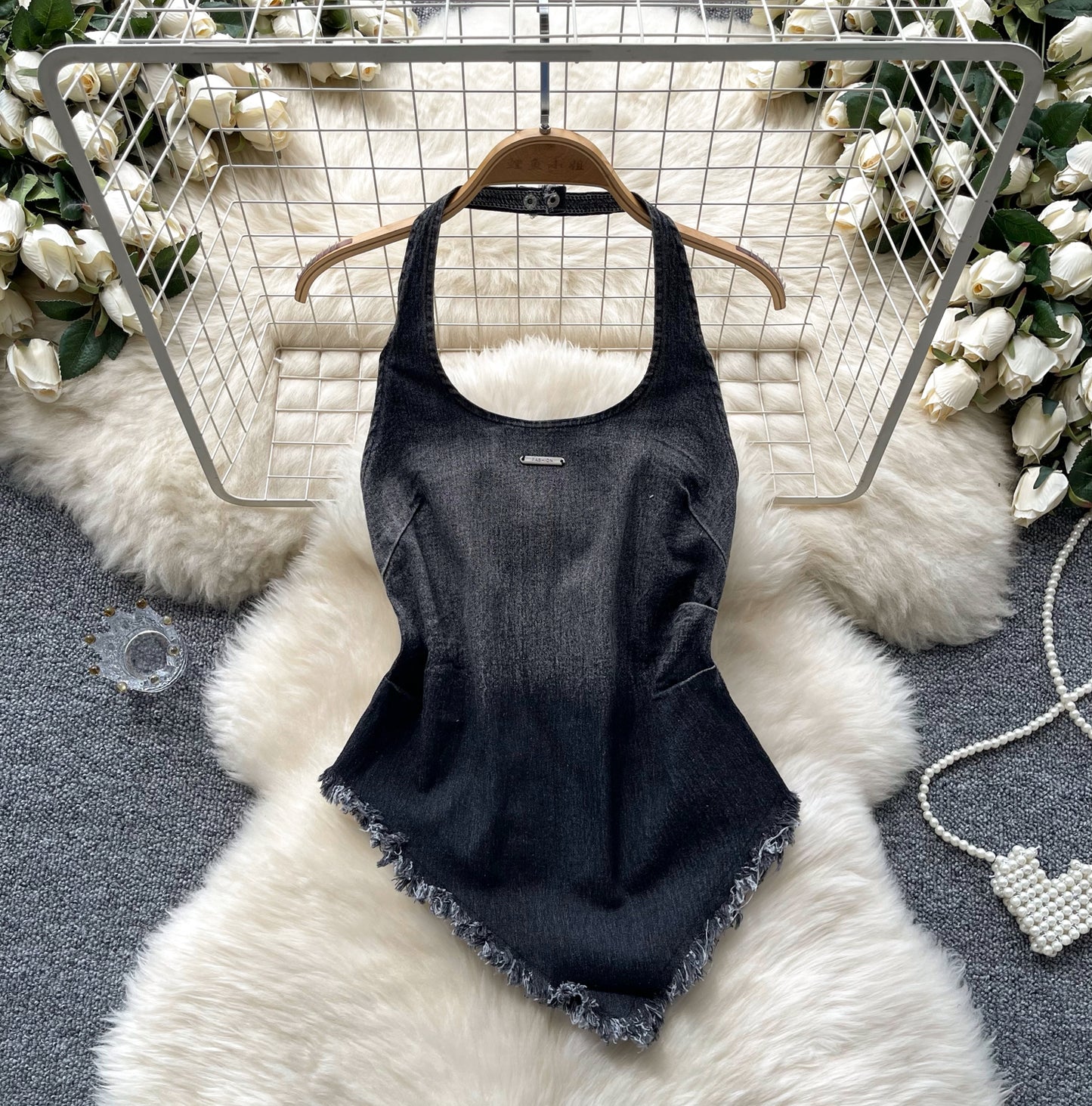 Denim vest 2025 summer new style sweet hot girl halter neck waist gradient color irregular top R2196