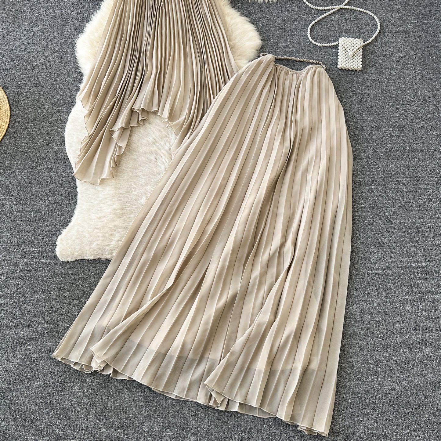 Beach Vacation Fashion Set Halter Neck Pleated Tank Top + High Waist Midi Skirt R2204