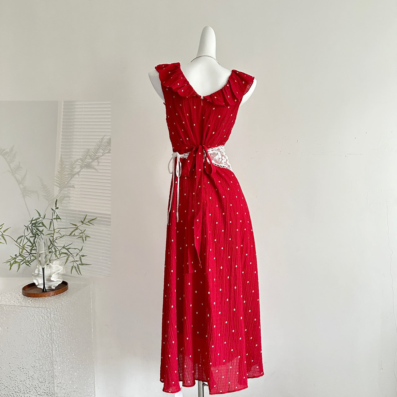 French retro temperament V-neck small flying sleeve red dress new summer style R2189