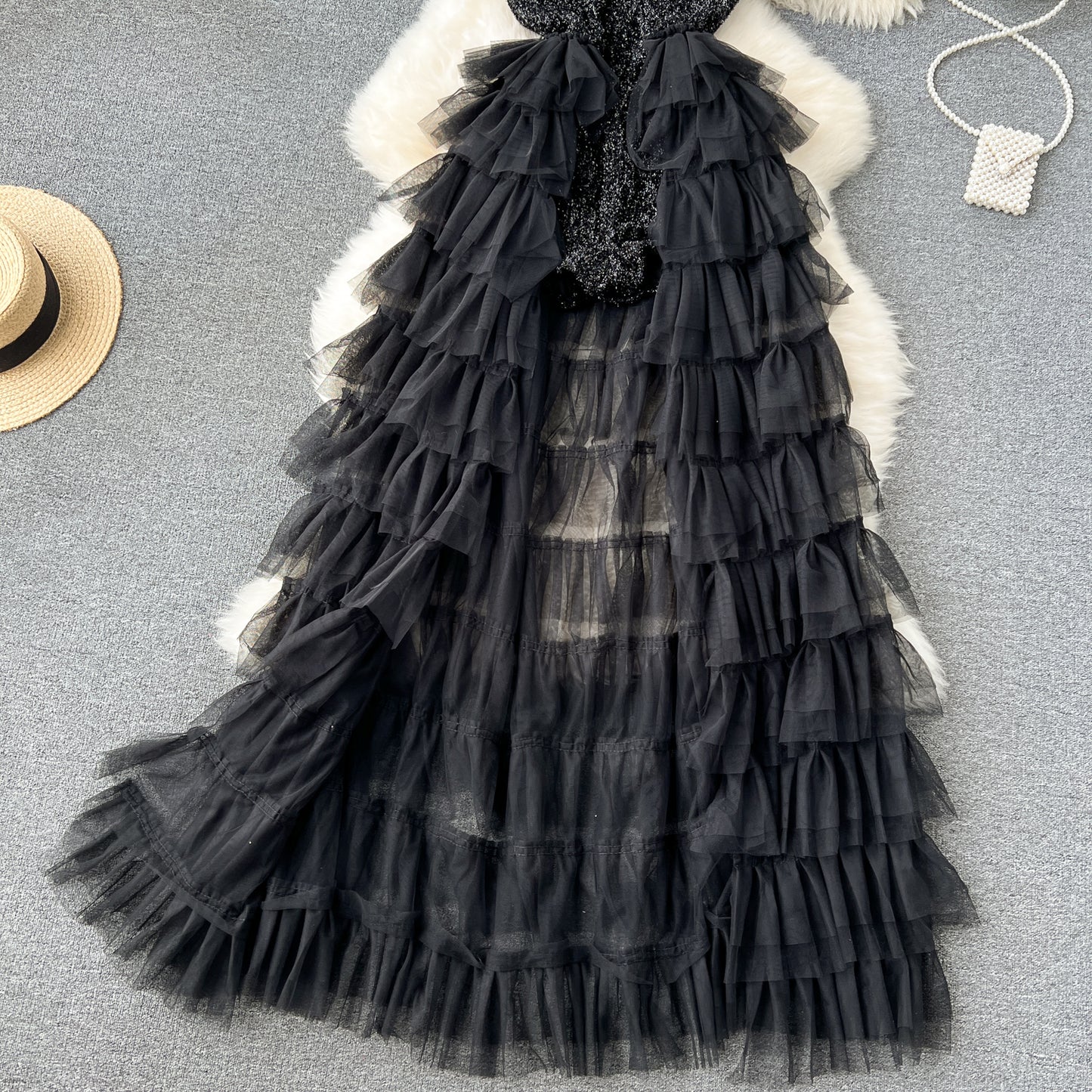 Qianjinfeng high-end sling jumpsuit pants sequined mesh design super fairy long skirt R2200