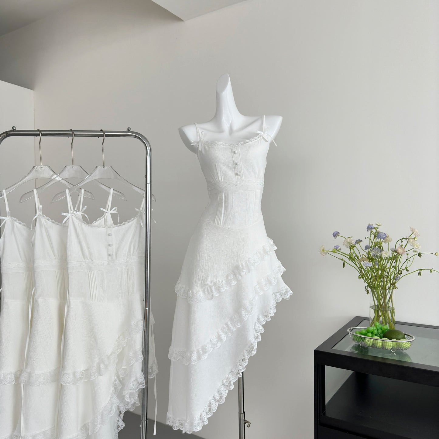 White holiday suspender dress 2025 irregular cake skirt waist long skirt R2058