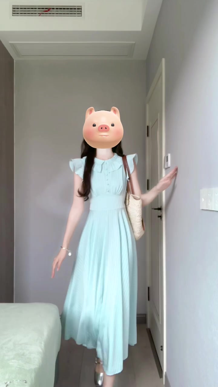 French blue small flying sleeve dress for vacation, beautiful, unique, gentle, waist-length dress R0448