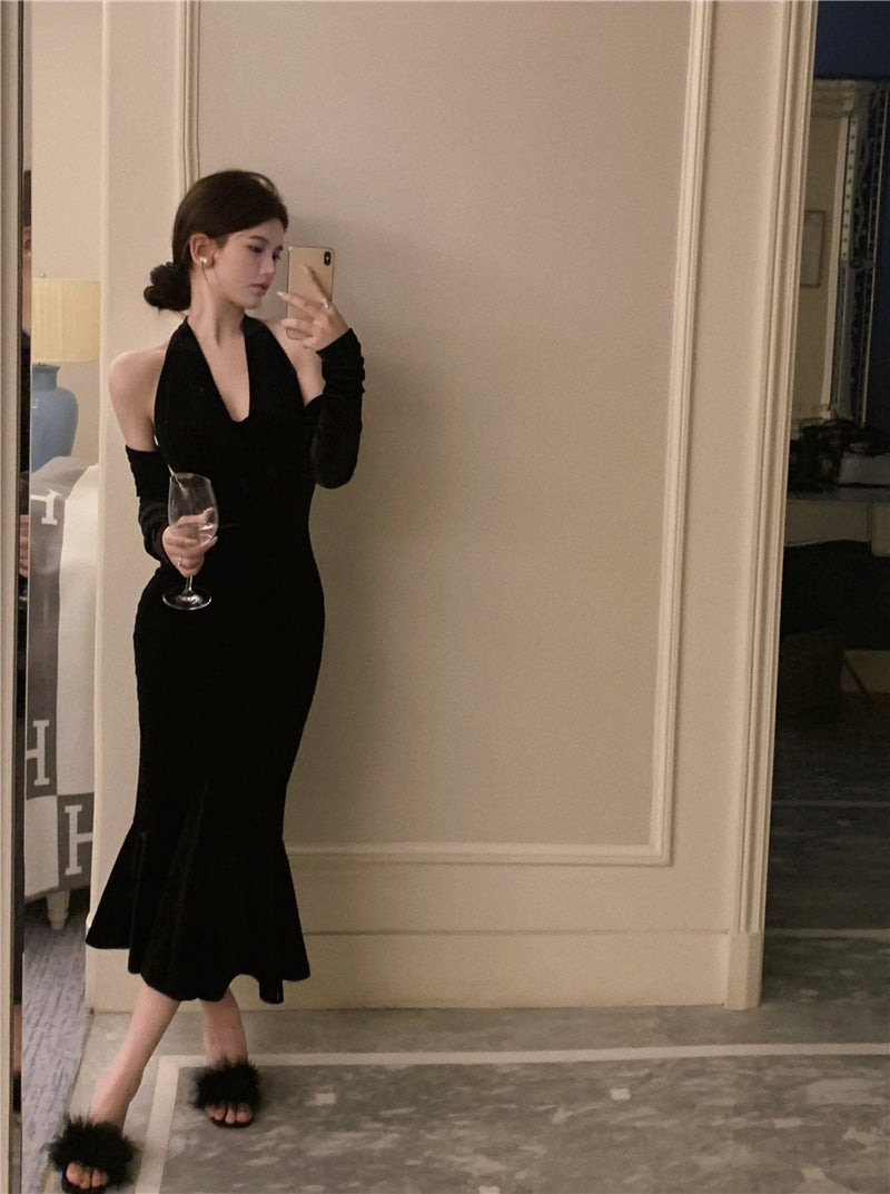 Retro halter neck velvet dress 2025 sexy temperament hip fishtail dress R1493