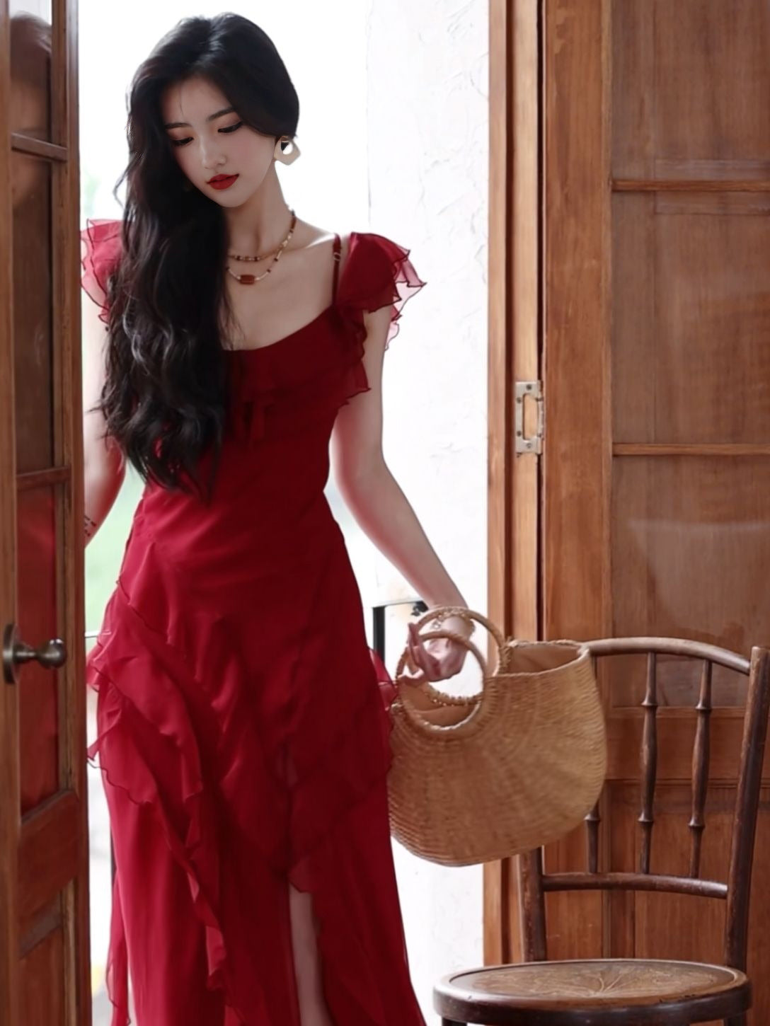 Retro red one-shoulder suspender dress high-end temperament beach dress R0774