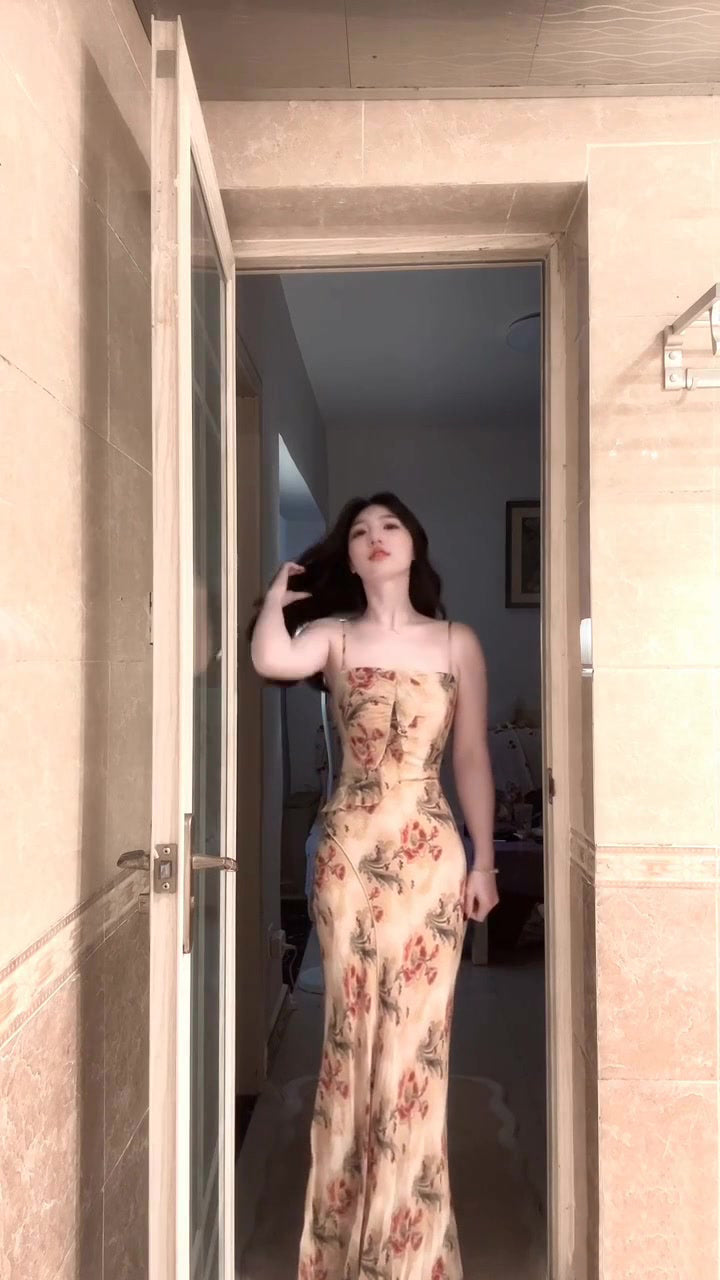 Retro floral suspender dress beautiful waist slim beach dress R0668