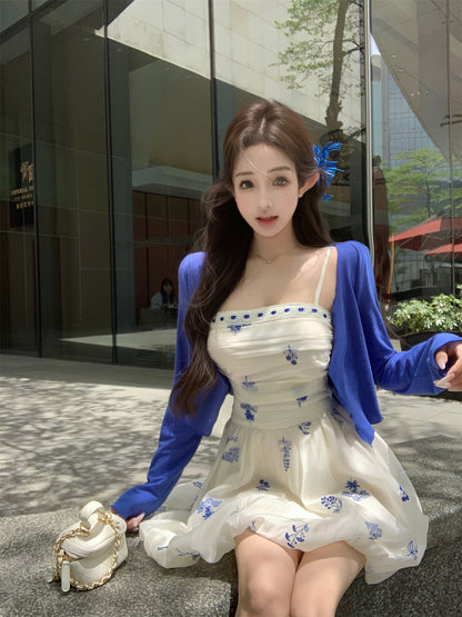 Blue floral suspender dress gentle temperament beautiful waist bud short skirt R0784