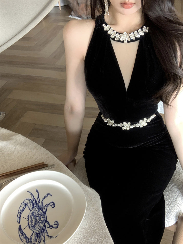 Hepburn style black dress high-end niche temperament heavy fishtail halter neck dress R1774