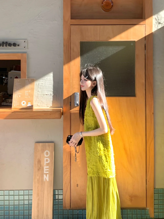 Green sleeveless dress for women, high-end fake two-piece temperament long dress R0770