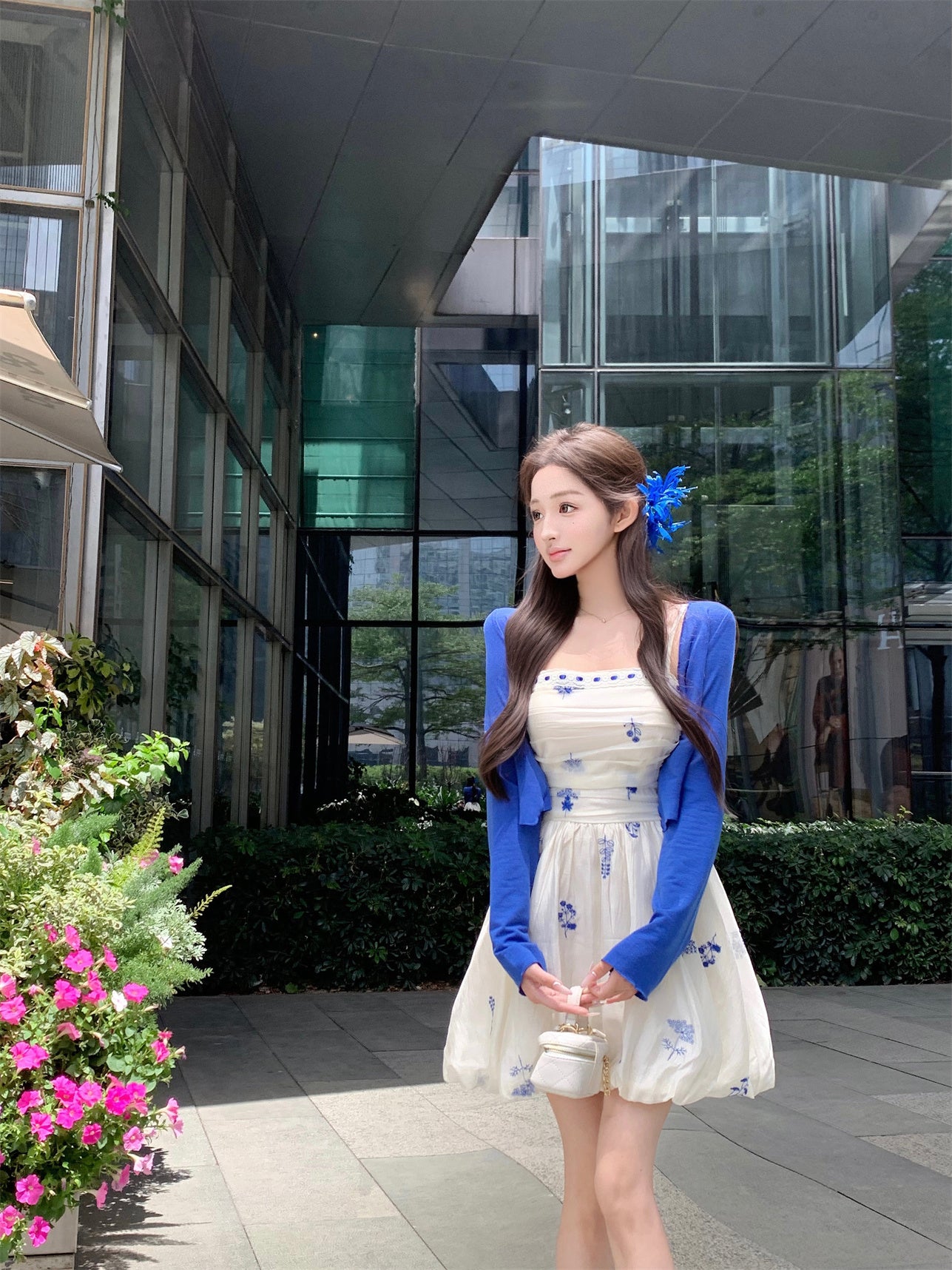 Blue floral suspender dress gentle temperament beautiful waist bud short skirt R0784