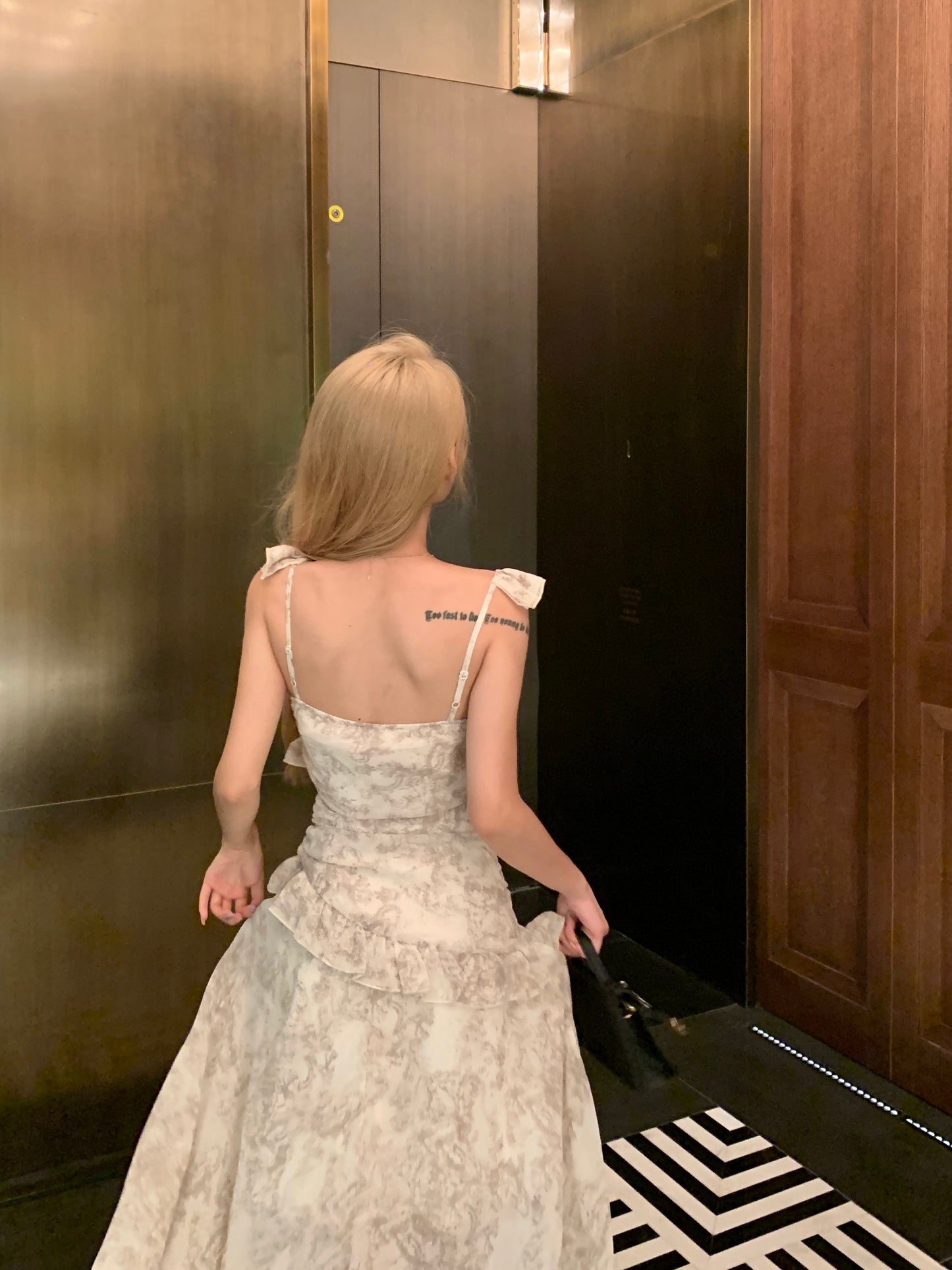 French style small flying sleeve irregular ruffle dress new style seaside holiday dress R0033